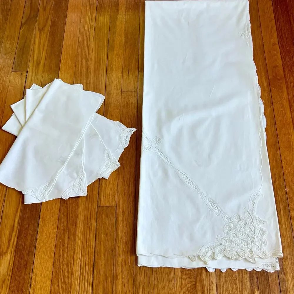 Vintage White 100% Cotton Battenberg Lace Tablecloth with 4 Matching Napkins